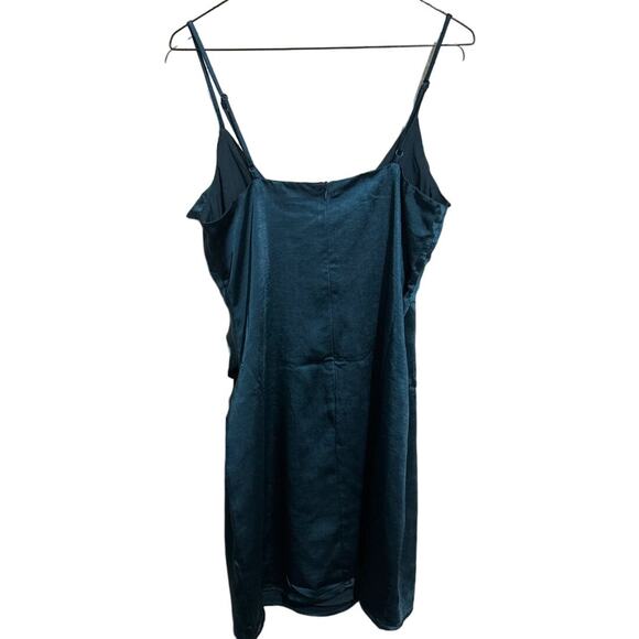 NWT Lulu’s Teal Satin Mini Dress M - Picture 4 of 4